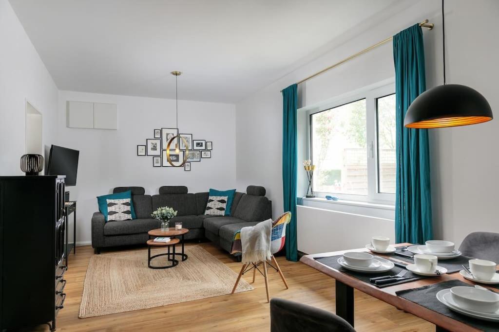 Charmantes Townhaus Mit Garten, W-Lan & Netflix Potsdam Exterior photo